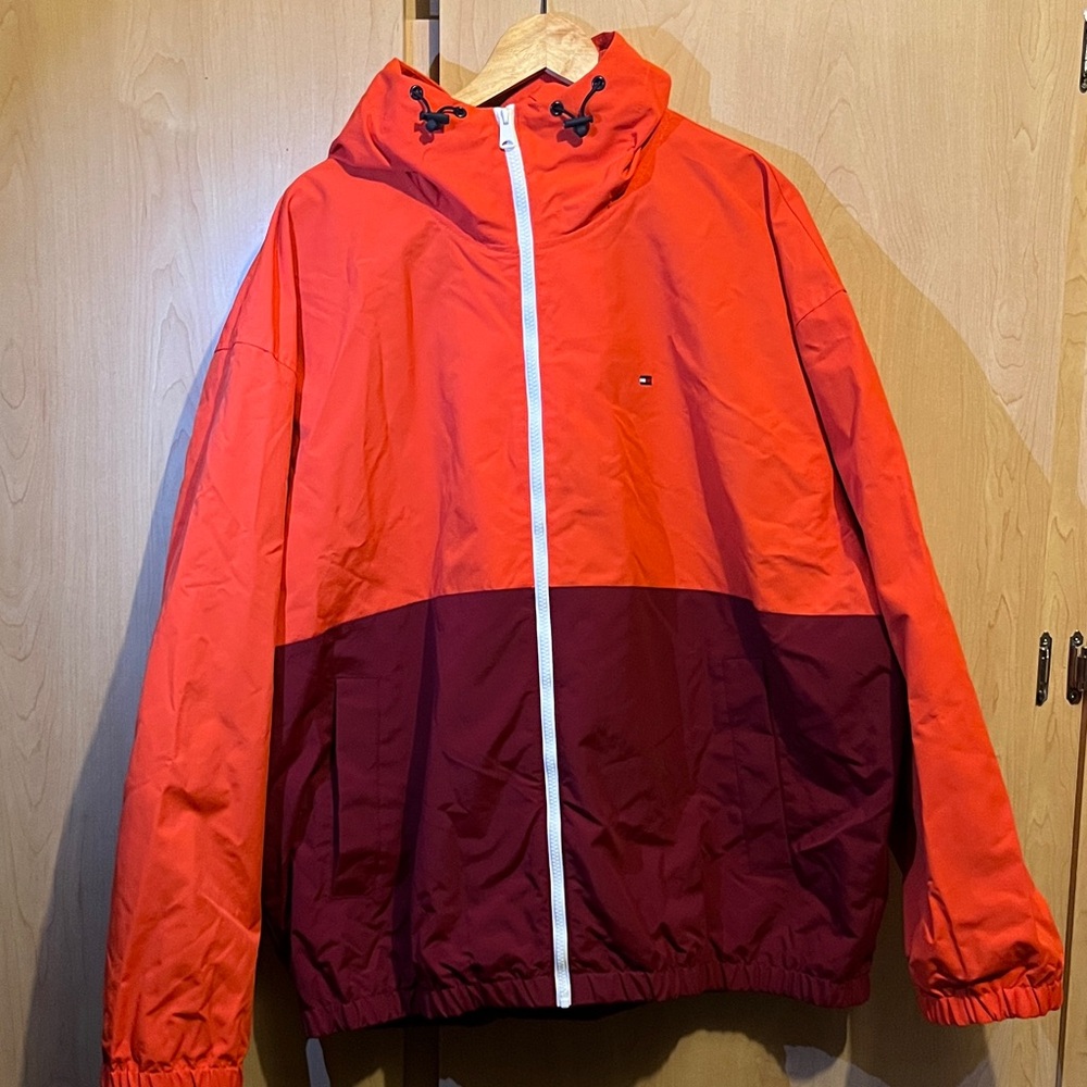 Tommy Hilfiger Men's Red and Burgundy Windbreaker